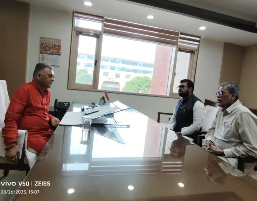 सांसद बंटी विवेक साहू ने आयुर्वेदिक चिकित्सा पाठ्यक्रम शुरू करने के लिए की पहल