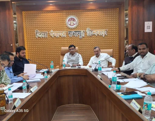 जिला पंचायत की बैठक में गूंजा प्रधानमंत्री सड़क का मुद्दा