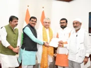 सांसद बंटी विवेक साहू ने केन्द्रीय गृह मंत्री,रेल मंत्री व सड़क एवं परिवहन मंत्री से की मुलाकात.. सांसद ने केन्द्रीय रेल मंत्री अश्विणी वैष्णव के समक्ष रखी अपनी मांगें