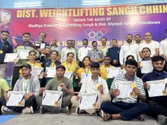 जिला स्तरीय वेट लिफ्टिंग चैंपियनशिप संतोष और रश्मि बने बेस्ट लिफ्टर