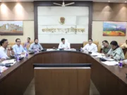 अवैध कॉलोनाइजर पर एफ.आई.आर के निर्देश,कलेक्टर ने टी एल के दौरान ही एस.पी. से की बात t