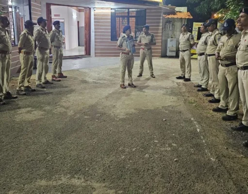 कॉम्बिंग आपरेशन एक ही रात्रि में 157 वारंटियो को किया गिरफ्तार…