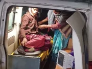 दूरस्थ ग्राम से जिला अस्पताल तक रात भर ज़िंदगी की जंग…