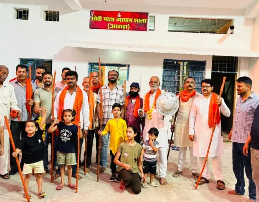 विजया दशमी पर श्री छोटी माता मंदिर व्यायामशाला में हुआ शस्त्र पूजन