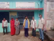 छिंदवाड़ा: चन्हिया कला प्राथमिक स्कूल में शिक्षिकाओं की मनमानी — बच्चों को छुट्टी बताकर स्कूल पर लगाया ताला