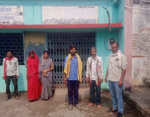 छिंदवाड़ा: चन्हिया कला प्राथमिक स्कूल में शिक्षिकाओं की मनमानी — बच्चों को छुट्टी बताकर स्कूल पर लगाया ताला