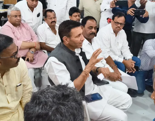 परासिया किडनी फेलियर कांड: कांग्रेस प्रदेश अध्यक्ष जीतू पटवारी ने पीड़ित परिवारों से की मुलाकात, IMA ने डॉ. प्रवीण सोनी की गिरफ्तारी का किया विरोध