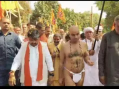 अखंड निराहार मां नर्मदा सेवा परिक्रमा पर निकले पूज्य गुरु श्री दादा गुरु जी महाराज