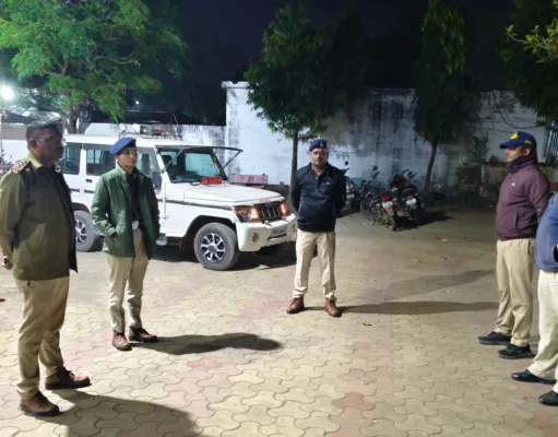 छिन्दवाड़ा पुलिस ने चलाया कॉम्बिंग आपरेशन एक ही रात्रि में किया 132 वारंटियो को गिरफ्तार