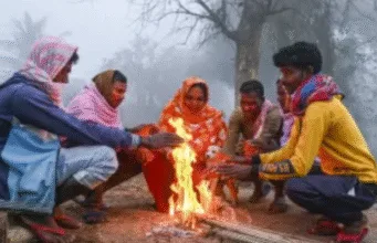 शीतलहर एवं गिरते हुये तापमान को देखते हुए कलेक्टर ने स्कूलों के समय परिवर्तन के लिए जारी किया आदेश