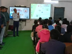 DEO ने किया विद्यालयों व छात्रावासों का आकस्मिक निरीक्षण,एक प्राचार्य को कारण बताओ नोटिस