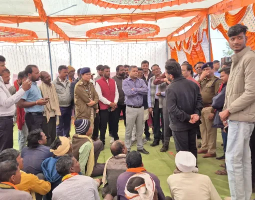 कलेक्टर ने चिलक में चौपाल लगाकर सुनी जनजातीय क्षेत्र के 15 ग्रामों की समस्याएं