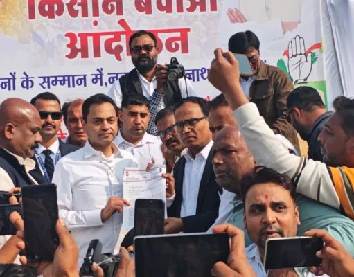 नकुलनाथ ने किसानों की आवाज की बुलंद , कहा– मक्का का दाम 3000 रुपये क्विंटल तय हो