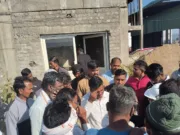 रासायनिक प्रदुषण से फसलें बर्बाद, किसानों ने किया उग्र प्रदर्शन