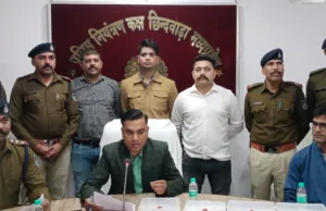 आलमारी,कुलर सुधारने वाले गिरोह ने कि थी दिन मे चोरी कोतवाली पुलिस ने 5.5लाख के माल सहित अनुपपुर ,बालाघाट से किया गिरफ्तार