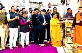 पूर्व मुख्यमंत्री उमा भारती पांढुर्णा पहुंची चमत्कारी श्री जामसावली हनुमान मंदिर में की पूजा-अर्चना