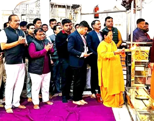 पूर्व मुख्यमंत्री उमा भारती पांढुर्णा पहुंची चमत्कारी श्री जामसावली हनुमान मंदिर में की पूजा-अर्चना