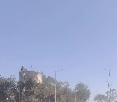नागरिकों ने खुद ही खोल दिया ओवर ब्रिज