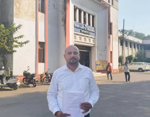 SBI चौरई शाखा पर किसान ने लगाए गंभीर आरोप : ऋण खाते से 43.50 लाख रुपये की कथित धोखाधड़ी, बैंकिंग लोकपाल से की शिकायत