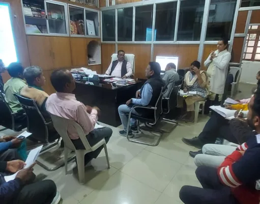 सहायक आयुक्त ने ली विकासखंड शिक्षा अधिकारियों की समीक्षा बैठक