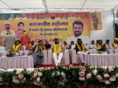 सांसद ने की आदिवासी समाज के भवन निर्माण के लिए 25 लाख देने की घोषणा