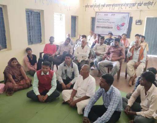 ग्रामीणों को साइबर फ्रॉड से बचाने के लिए अमरवाड़ा में जागरूकता अभियान