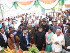 राज्यपाल श्री पटेल ने जिले के जैविक और प्राकृतिक उत्पादों की सराहना की