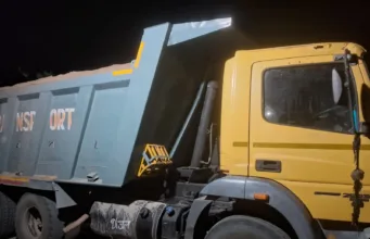 रेत का अवैध परिवहन करते डम्पर वाहन जप्त