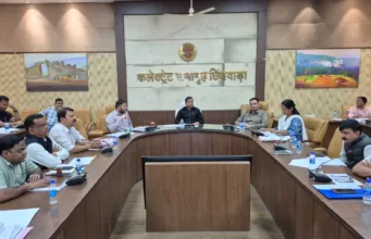 कलेक्टर श्री नारायन ने की समय-सीमा प्रकरणों की समीक्षा