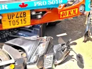 तेज रफ्तार ट्रक ने स्कूटी सवार पिता-बेटी को कुचला, युवती की मौत