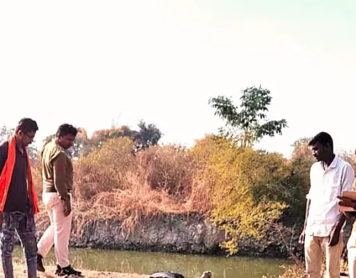 जलाशय में महाराष्ट्र के युवक का शव मिलने से सनसनी