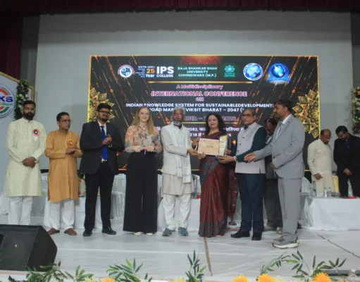 रासायनिक खाद के नाम पर खेतों में जहर बोया जा रहा है”: पद्मश्री उमाशंकर पांडे