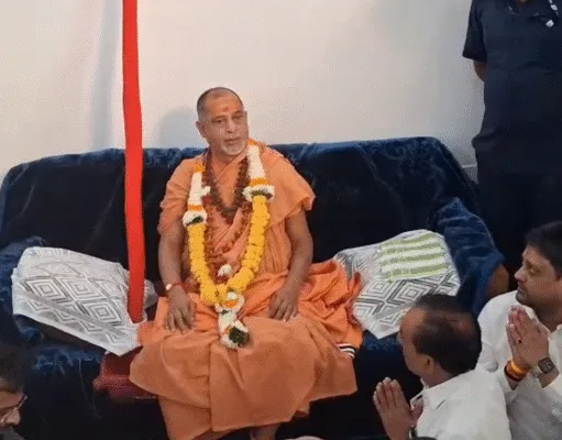 देश में रहकर देश को न मानने वालों के खिलाफ हिंदू एकजुट हों