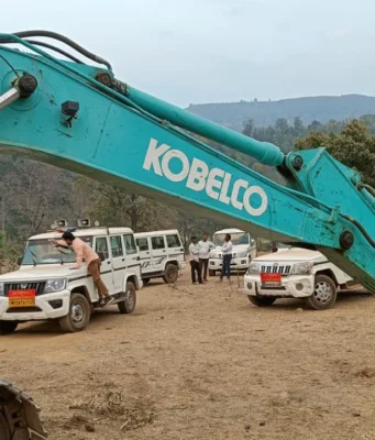 छिंदवाड़ा में कोल माफिया पर शिकंजा: जुन्नारदेव के दूधपानी में अवैध खनन, कलेक्टर हरेंद्र नारायण ने दिए जांच के आदेश