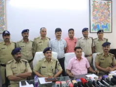 जुए के फड़ पर पुलिस की रेड मध्यप्रदेश व अमरावती के जुआरी गिरफ्तार