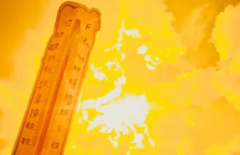 मार्च में ही अप्रैल जैसी तपिश, छिंदवाड़ा में पारा 37°C के पार