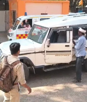 महुआ बीन रहे 2 लोगो पर जंगली भैंसा ने किया हमला