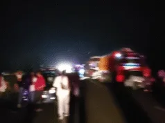 छिंदवाड़ा में बड़ा सड़क हादसा — CM कार्यक्रम से लौट रही बस ट्रक से टकराई, 10 की मौत, 35 से अधिक घायल