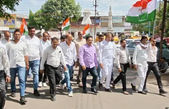 किसानों की आवाज बुलंद करने कांग्रेस उतरी सड़कों पर