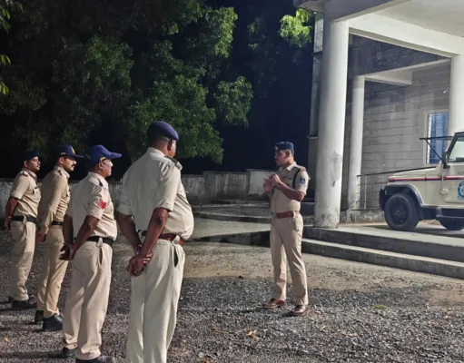 छिन्दवाड़ा पुलिस का कॉम्बिंग आपरेशन एक ही रात्रि में 114 वारंटियो को किया गिरफ्तार