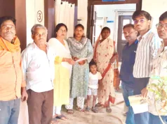 बस्तियों के बाहर की शराब दुकानें क्यों लाई जा रही हैं अंदर?