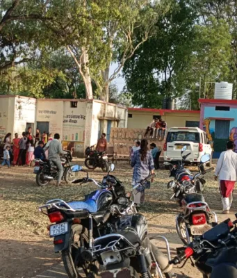 रेबीज संक्रमित कुत्ते के काटने के बाद गाय के दूध से बना मट्ठा पी गई बारात, सभी को लग रहे इंजेक्शन