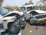पुलिस की बोलेरो-स्कॉर्पियो की जोरदार भिड़ंत, थाना प्रभारी समेत पांच घायल