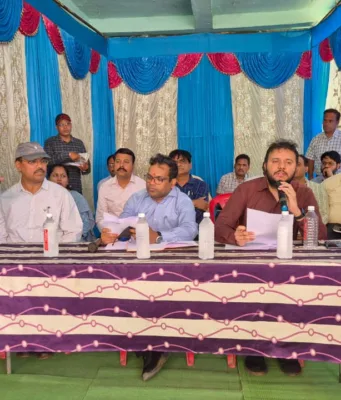 कलेक्टर ने ग्राम खमारपानी में लगाई चौपाल