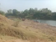 छिंदवाड़ा में अवैध रेत उत्खनन पर फिर उठे सवाल, चौरई के रानीखेरी क्षेत्र में जेसीबी से हो रहा खनन ?