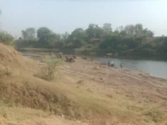 छिंदवाड़ा में अवैध रेत उत्खनन पर फिर उठे सवाल, चौरई के रानीखेरी क्षेत्र में जेसीबी से हो रहा खनन ?