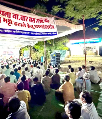 पीपला बस स्टैंड की शराब दुकान हटाने हेतु ग्यारह दिनों से धरना जारी