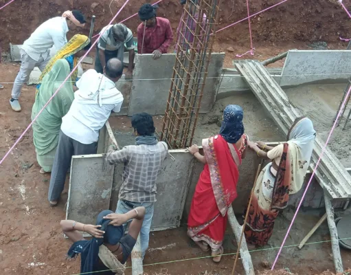 दीपक के संरक्षण में हो रहा घटिया निर्माण…