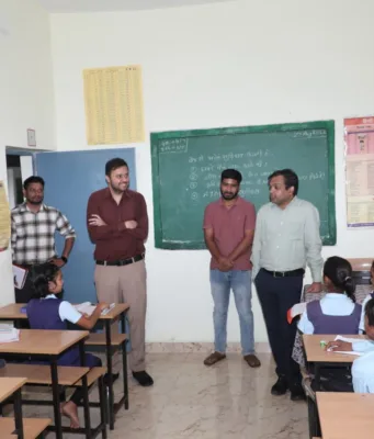 जन विश्वास अभियान: अव्यवस्थाओं पर प्रधान पाठक को कारण बताओ नोटिस