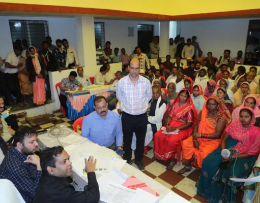 जनविश्वास अभियान में बिना अनुमति पहुंचे शिक्षक पर गिरी गाज, कलेक्टर के आदेश पर निलंबित